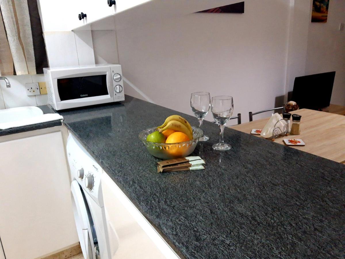 La Veranda Sea View Apartments 拉纳卡 客房 照片