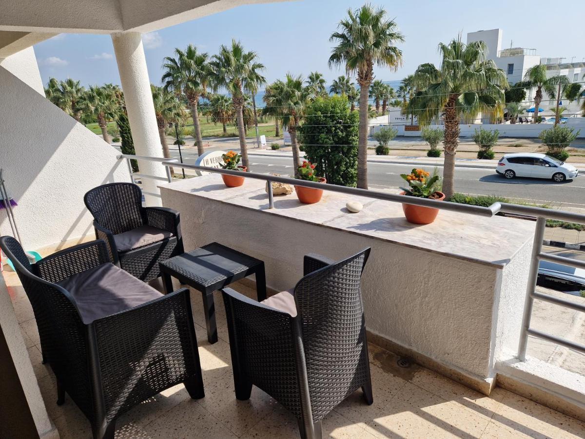 La Veranda Sea View Apartments 拉纳卡 外观 照片
